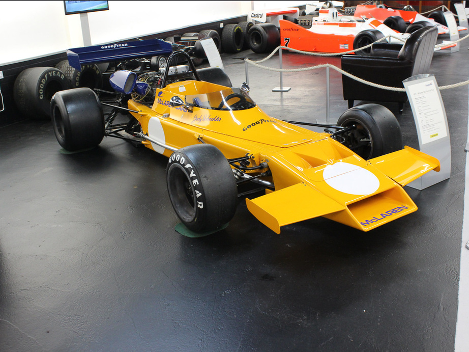 ECR - McLaren M21 details