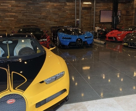Bugatti Hellbee's Garage