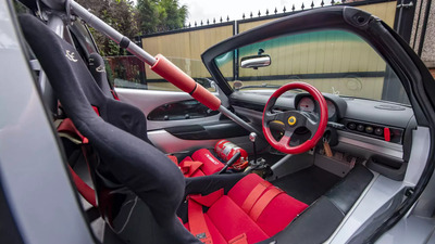 Black / Red ClothInterior image