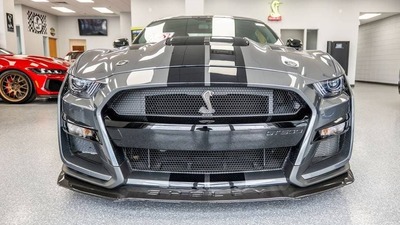 Carbonized Gray MetallicColor image