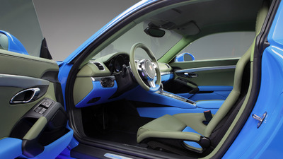 Grey / Blue LeatherInterior image