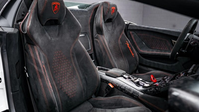 Black / Orange AlcantaraInterior image