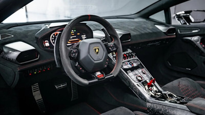 Black / Orange AlcantaraInterior image