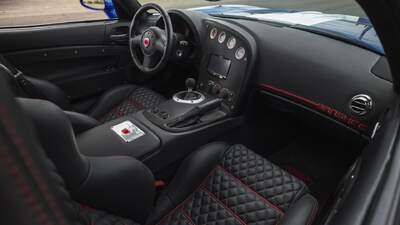 Black Leather - Red StitchingInterior image