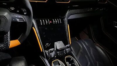 Nero Leather / AlcantaraInterior image