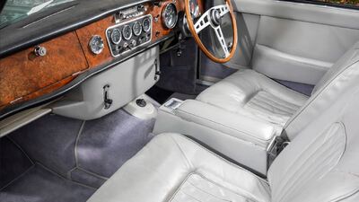 Cream LeatherInterior image
