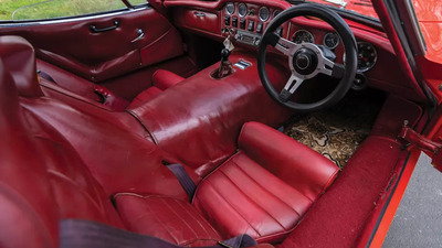 Red LeatherInterior image