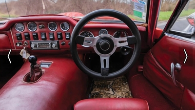 Red LeatherInterior image