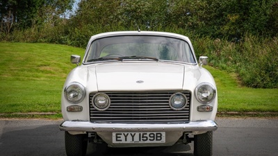 Old English WhiteColor image