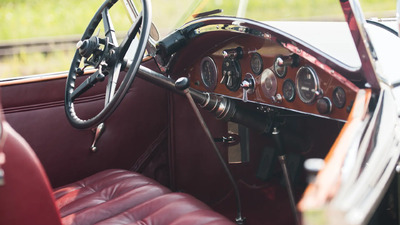 Red Leather - White PipingInterior image