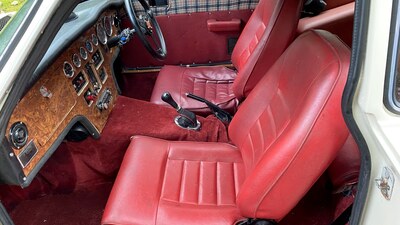 Red LeatherInterior image