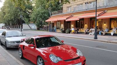 Absolute RedColor image