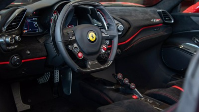 Apollo Nero Alcantara - Rosso StitchingInterior image