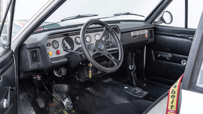 Nero ClothInterior image