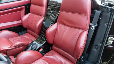 Burgundy LeatherInterior image