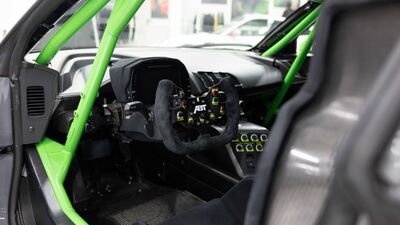 Black Cloth / AlcantaraInterior image