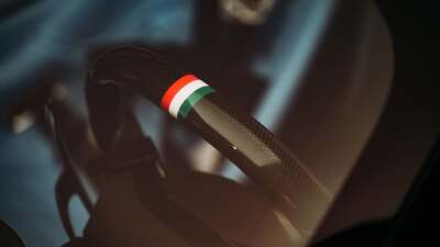 Baby Blu Leather / Nero AlcantaraInterior image