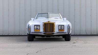 White / GoldColor image