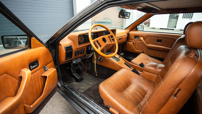 Tan LeatherInterior image
