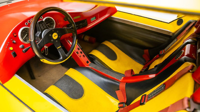 Yellow / Black LeatherInterior image