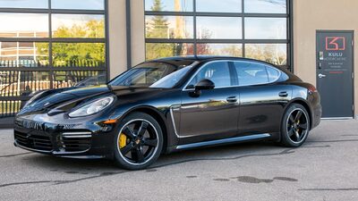 Jet Black Metallic / Chestnut Brown MetallicColor image