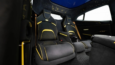 Nero Leather / AlcantaraInterior image