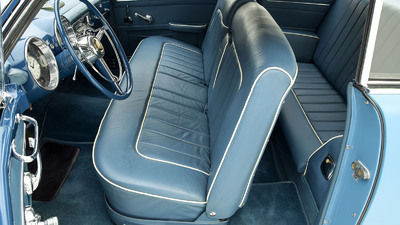 Green LeatherInterior image