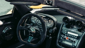 Nero Alcantara / Leather - Giallo StitchingInterior image