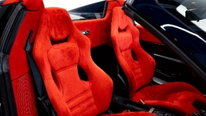 Rosso AlcantaraInterior image