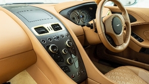 Bronze Metallic LeatherInterior image