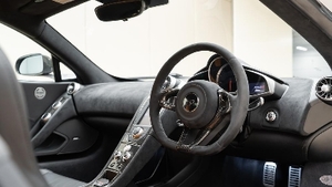 Carbon Black Leather / McLaren Orange AlcantaraInterior image