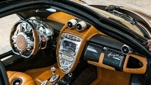 Cognac LeatherInterior image