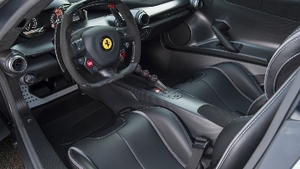 Nero Leather - Bianco PipingInterior image