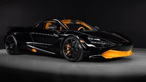 Pure Black / McLaren Orange AccentsColor image