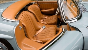Brown LeatherInterior image