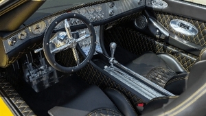 Black Hulshof LeatherInterior image