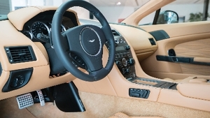Beige LeatherInterior image