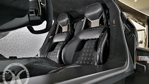 Ebony Alcantara / Leather - White StitchingInterior image