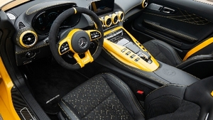 Black Leather - Yellow StitchingInterior image