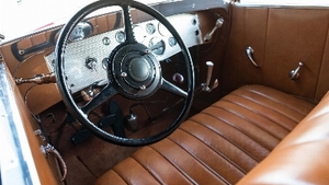 Brown LeatherInterior image