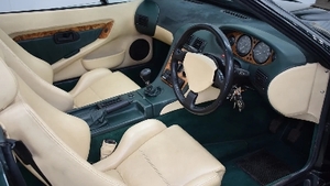 Magnolia / Green Connolly Leather - Burr Elm InsertsInterior image