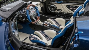 White Leather / Tartan Mercedes W196 Style / Blue LeatherInterior image