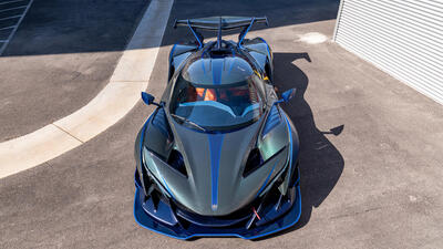 Exposed Carbon Fiber / Satin & Gloss Blue CarbonColor image