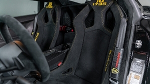 Nero Perseus Alcantara - Giallo StitchingInterior image