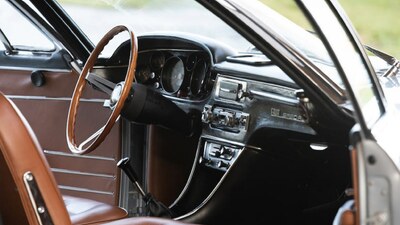 Brown LeatherInterior image