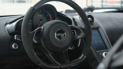 Almond White / Carbon Black AlcantaraInterior image