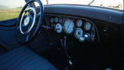 Black / Grey LeatherInterior image
