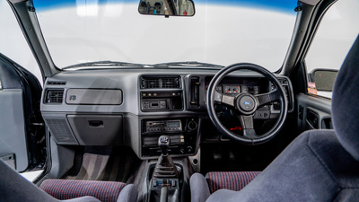 Cashmere Grey Velour - Roma FabricInterior image