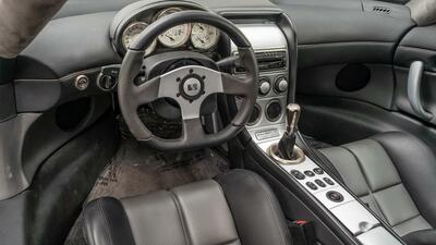 Black Leather / Grey AlcantaraInterior image