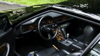 Nero LeatherInterior image